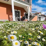 Casa Delicosta- 2 Flat With Garden, 15 Min From * Tríkala