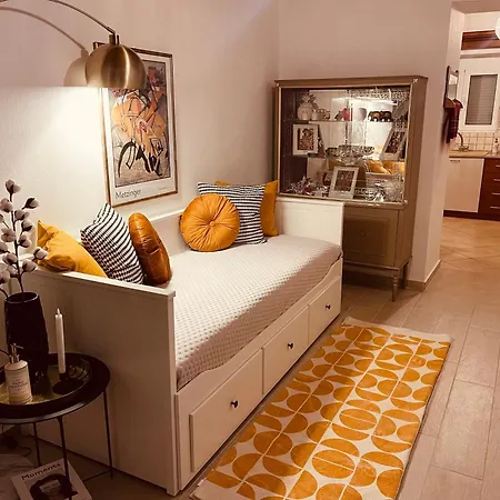 Casa Delicosta- 2 Flat With Garden, 15 Min From * Tríkala